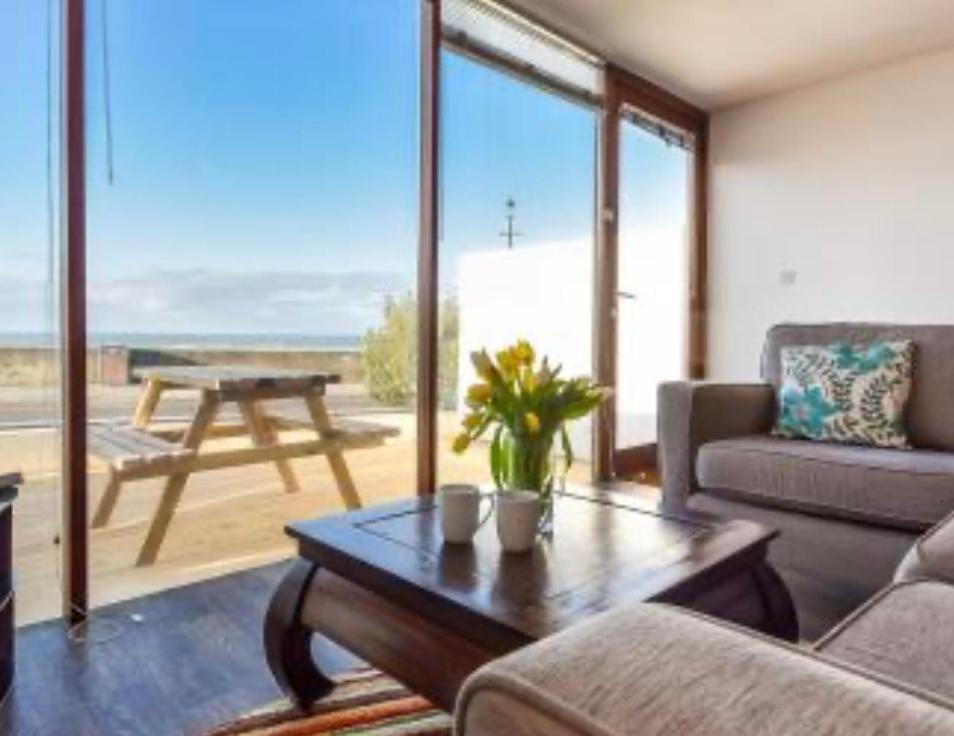 Westward Ho! Beachfront Luxury For 2 Экстерьер фото